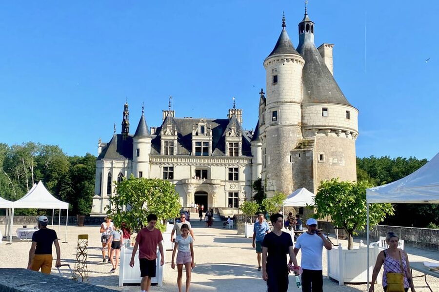 Loire Valley Royal Castles Small Group Day Trip from Paris - Leaving Paris at 7:30