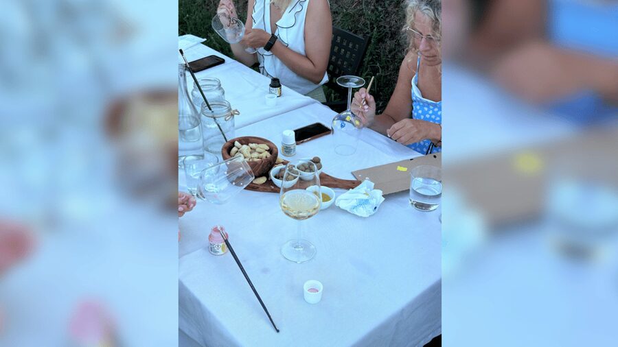 Lucca: Vineyard Paint & Sip at Tenuta Adamo Winery - The view and the weather tradeoff