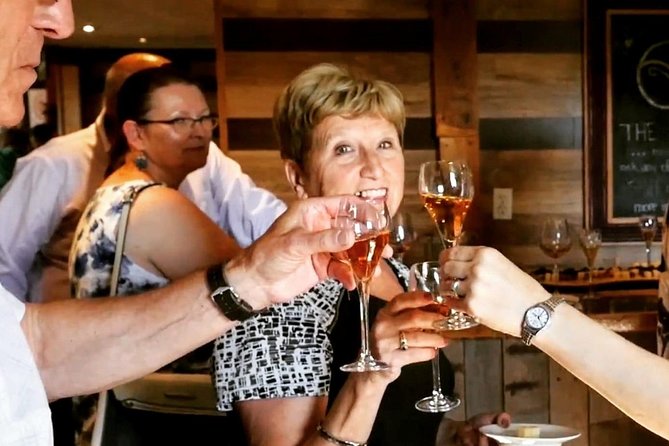 Lunch in the Vineyard: A Scenic Niagara Wine Tour Experience - Should you book Lunch in the Vineyard?