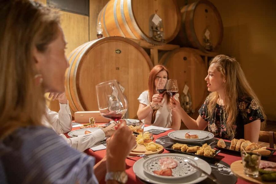 LUNCH IN VERONA: LIGHT LUNCH AMONG THE VINEYARDS AND IN THE WINERY - Starting among the vines at Ca’ Besi