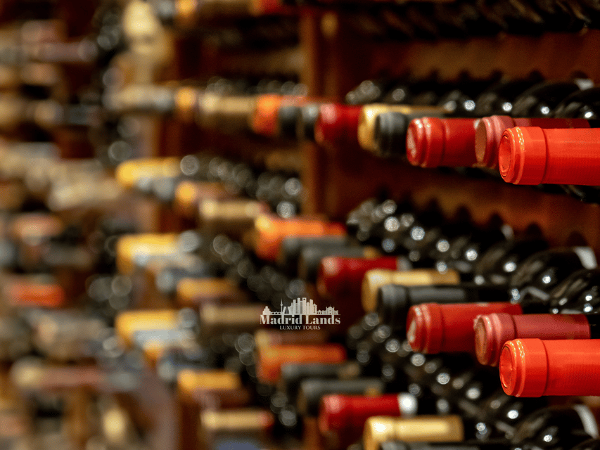 Madrid: Luxury Winery Emilio Moro Tour - A welcome toast with El Zarzal