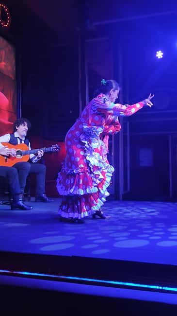 Malaga: PREMIUM TAPAS TOUR Paella, Tapas, Winery & Flamenco - Why this Malaga food tour works