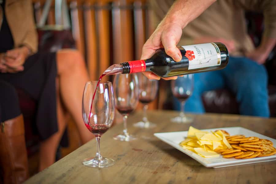 Margaret River: Winery Tour with Lunch and Brewery Visit - A full day built around Margaret River wine