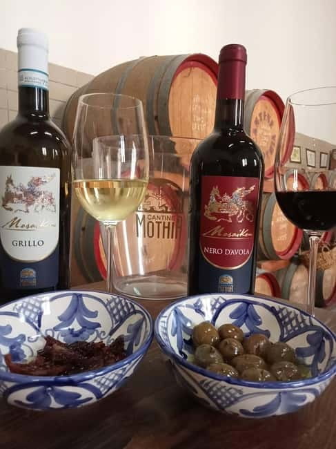 Marsala: Historic winery tour with wine tasting - Buying bottles after the tasting