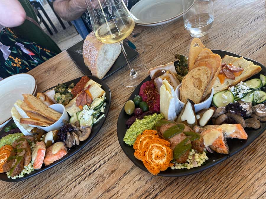 Martinborough Winery and South Wairarapa Wild Coast Tour - Featherston cheese and Greytown chocolate