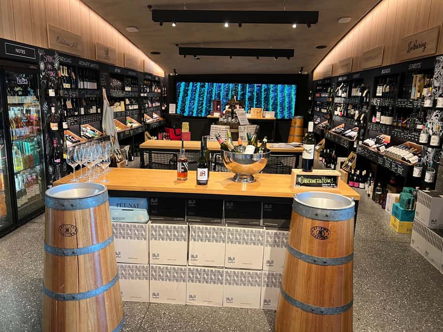 Melbourne: Yarra Valley Wineries Private Day Tour - Chocolate and lunch give the day a needed pause