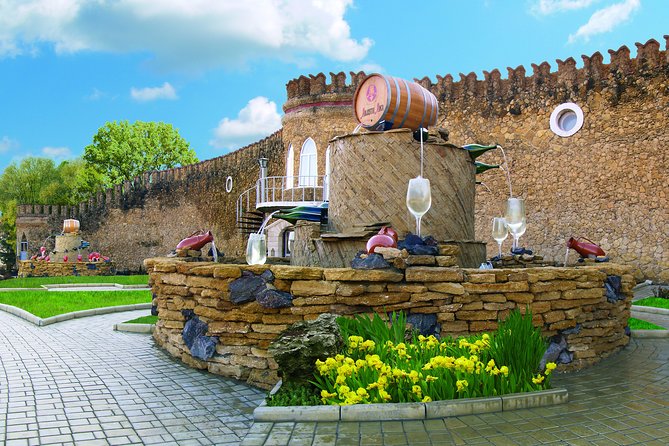 Milestii Mici is the largest cellars of wine in the World! tour - What the private format changes