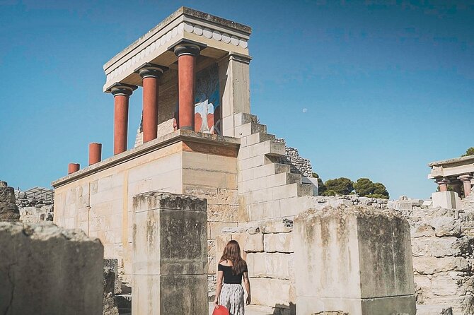 Minoan Crete from 3.000 BC: Knossos Palace & Museum with Wineries from Heraklion - Heraklion’s Venetian harbor and city walk
