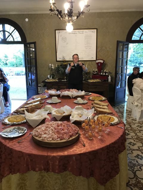 Modena: Balsamic Vinegar Cellar Tour, Tasting & Food Pairing - The food pairing is a small Emilia-Romagna meal