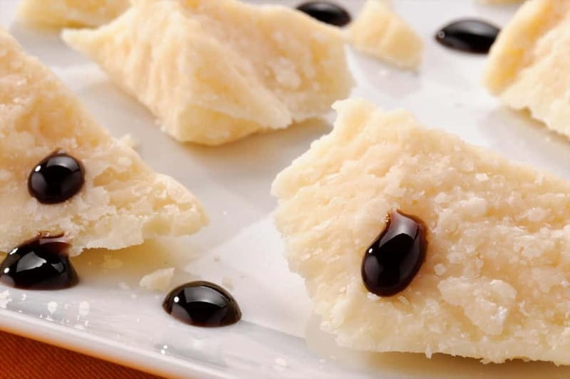 Modena: Guided Balsamic Vinegar Cellar Tour & Optional Meal - The tasting: where the differences become clear