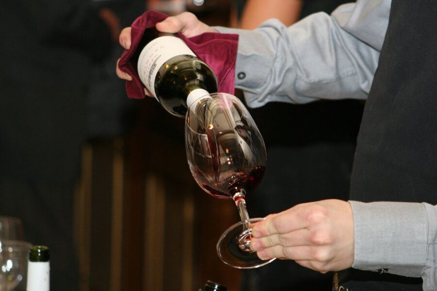 Modena: Lambrusco Wine Tasting and Cellar Tour - Touring the cellar and production rooms