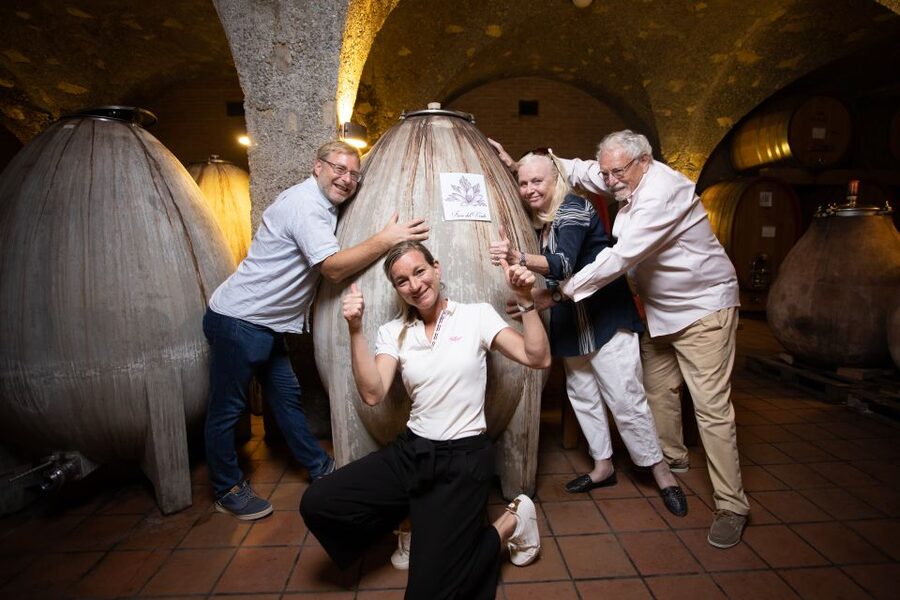 Montalcino: Guided Winery Tour and Wine Tasting - Getting to the winery from Montalcino