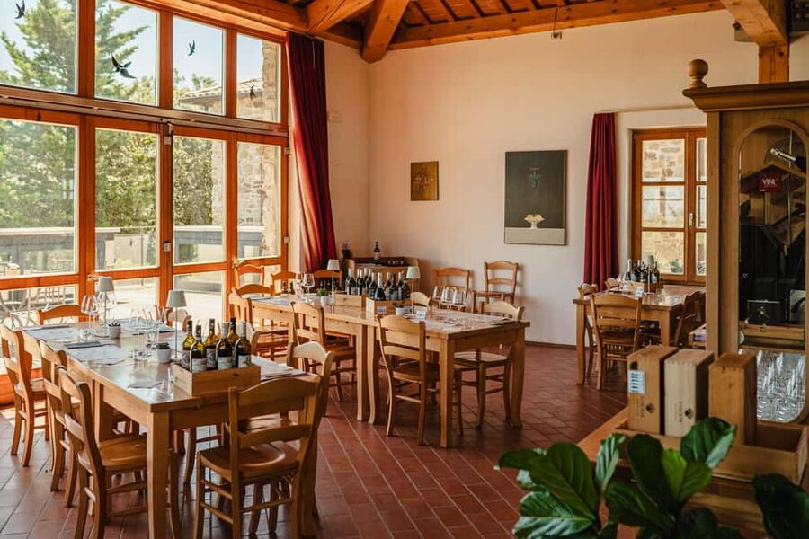 Montalcino: Winery Tour & Gourmet Brunello Vertical Tasting - Choosing among three Brunello flights
