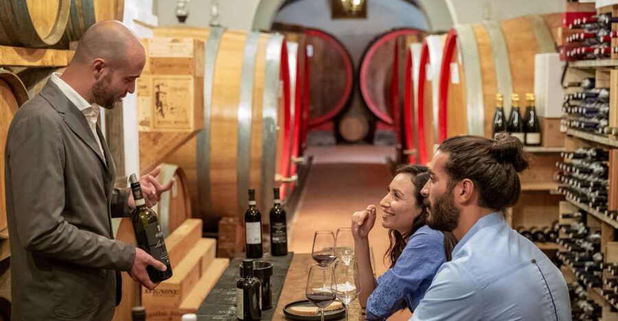 Montepulciano: Guided Winery Tour with Tasting & Appetizers - Why this cellar makes the tasting better