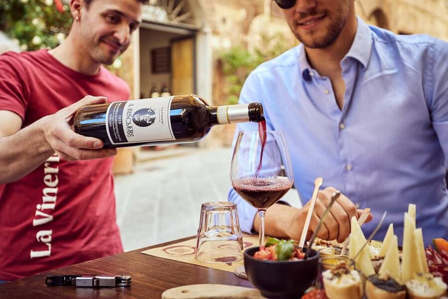 Montepulciano: Tasting 5 wines from the best Tuscan wineries. - Starting in Montepulciano’s old town