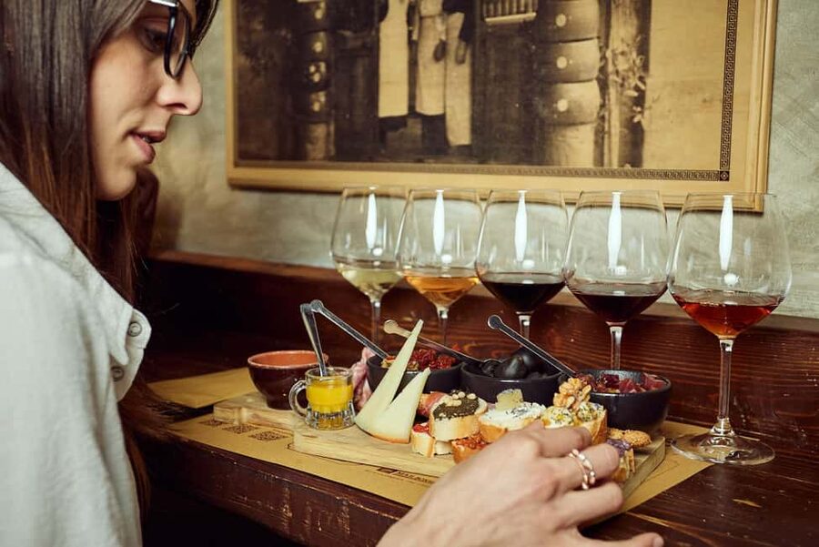 Montepulciano: Tasting 5 wines from the best Tuscan wineries. - Nobile di Montepulciano brings the local pride