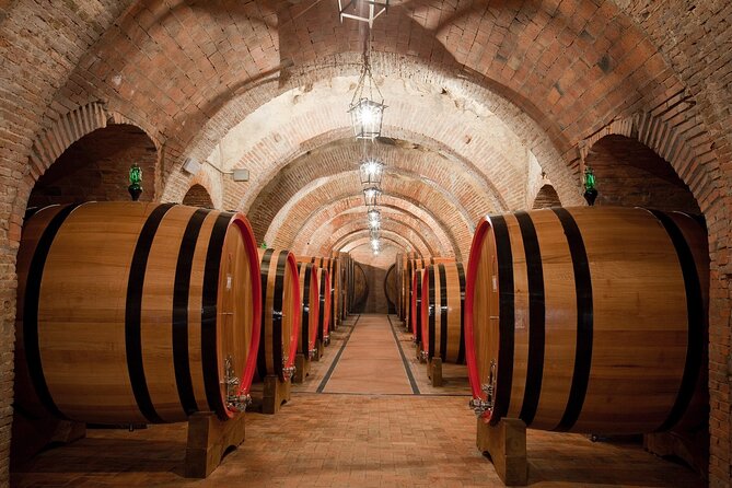 Montepulciano: Winery Tour & Tasting Experience - Bread, olive oil, cheese, and Tuscan meats