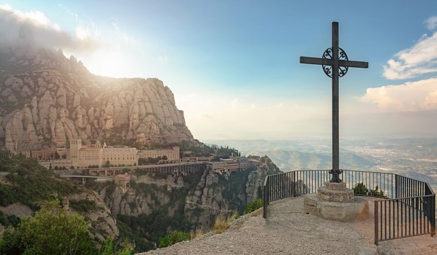 Montserrat & Cava Wineries Day Trip from Barcelona w/ Pickup - Who should book this experience?