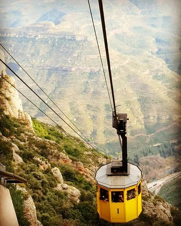 Montserrat Private Day Trip with Codorniu Cava Cellar Tasting - Why the guide matters on this particular day