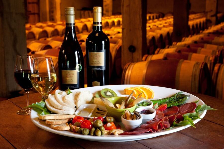 Napier: Winery + Gin Tasting Tour with Lunch Thu Fri Sat - The National Gin Distillery adds a change of pace