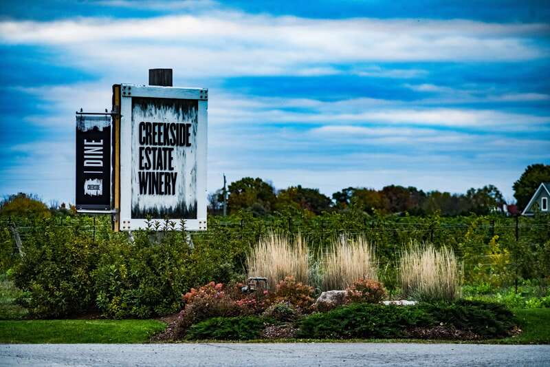 Niagara, Canada: Half-Day Winery Tour with Tastings - Niagara-on-the-Lake: beautiful, but tightly timed