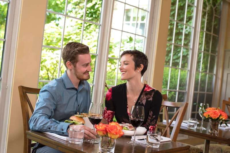 Niagara, Canada: Half-Day Winery Tour with Tastings - Scenic stops along the Niagara Parkway