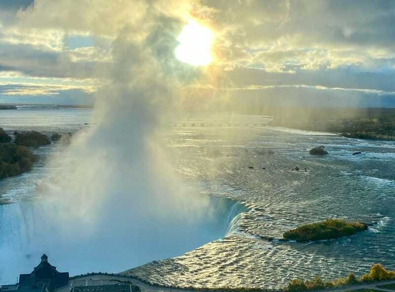 Niagara Falls: Luxury Private Tour with Winery stop - Who will enjoy this day most