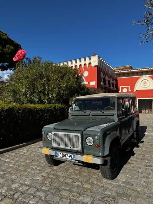Nice : Wine Tasting at a Historic Château in a Land Rover ! - Who should book this experience?