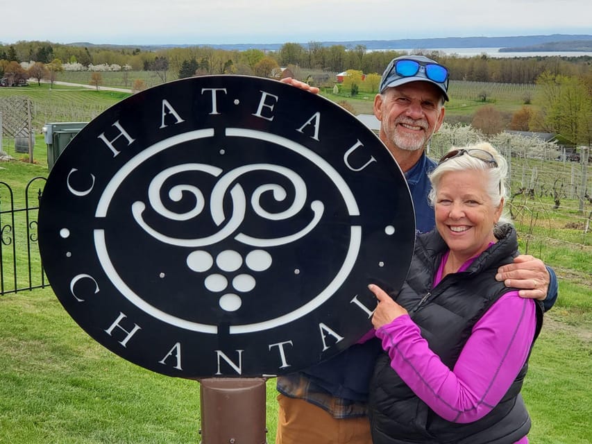 NON BUS MOVIE STARS Traverse City Old Mission 4 Winery Tour - Meeting in downtown Traverse City at 10:30