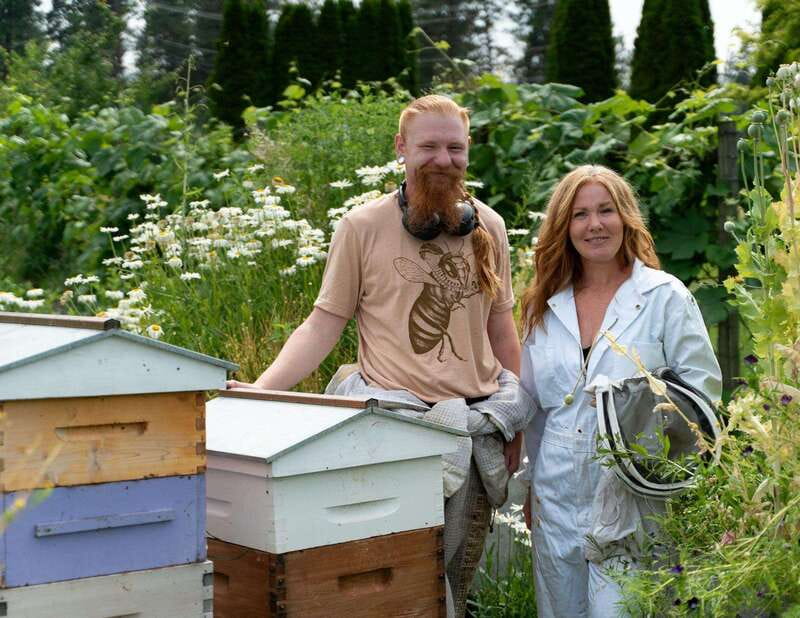 Okanagan Bee Tour, Wine Tasting and Lunch at Kelowna Winery - Tasting honey wine in several styles