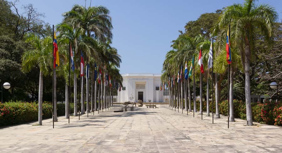 Old Town and Quinta Pedro Alejandrino Santa Marta City Tour - Key points to know before booking