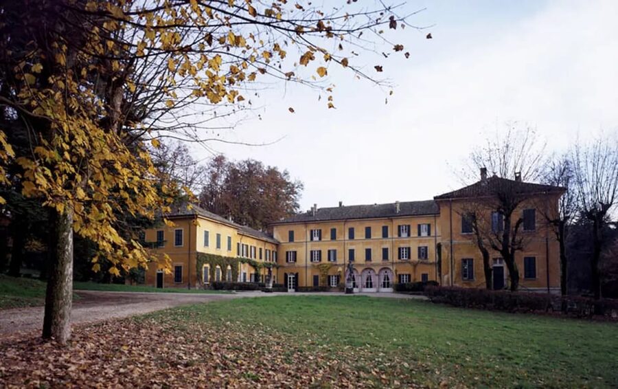 Oltrepò Pavese: Winery Tour and Wine Tasting outside Milan - Understanding Metodo Classico