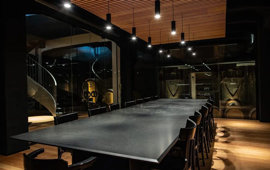 Oltrepò Pavese: Winery Tour and Wine Tasting outside Milan - The four-wine tasting with a professional sommelier