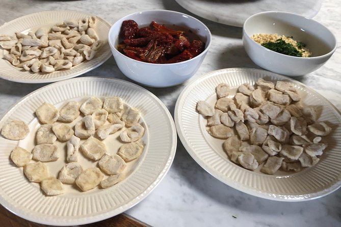 Organic cooking class with a sommelier in an Olive and wine farm - A class that works for children and adults