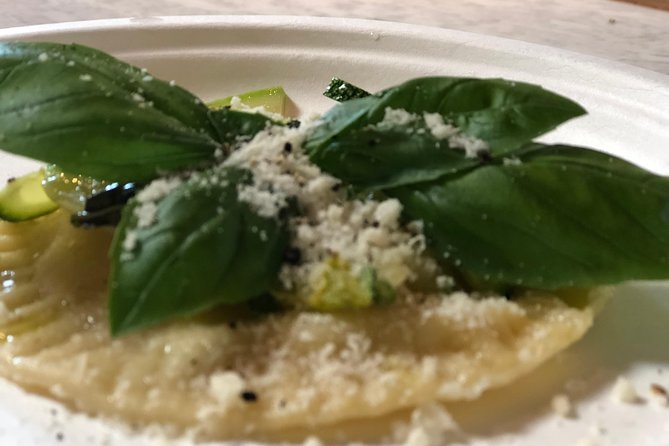 Organic cooking class with a sommelier in an Olive and wine farm - Dietary needs and class pace