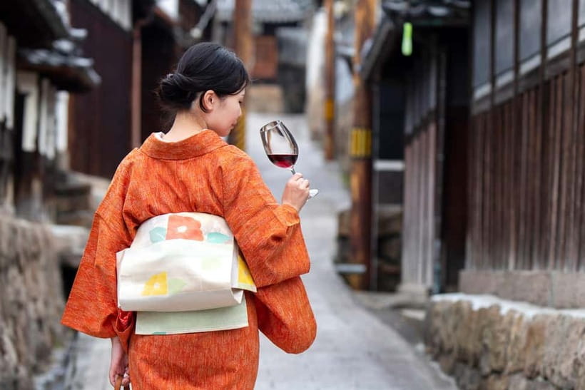 Osaka Winery Tour with Wine Tasting & Vineyard Walk - Walking through Osaka’s older streets