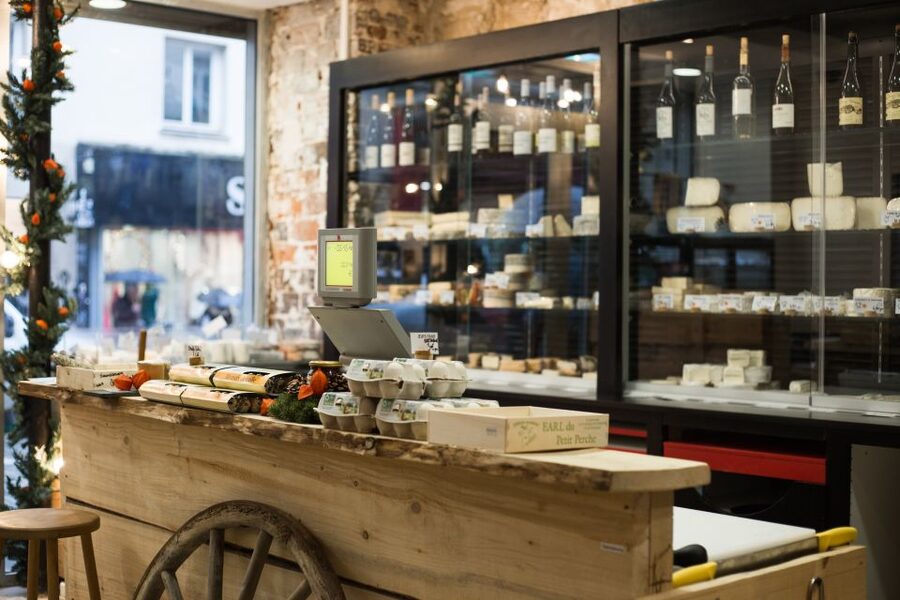 Paris: Cheese and Wine Class in a 17th Century Cellar - What the 90 minutes feel like