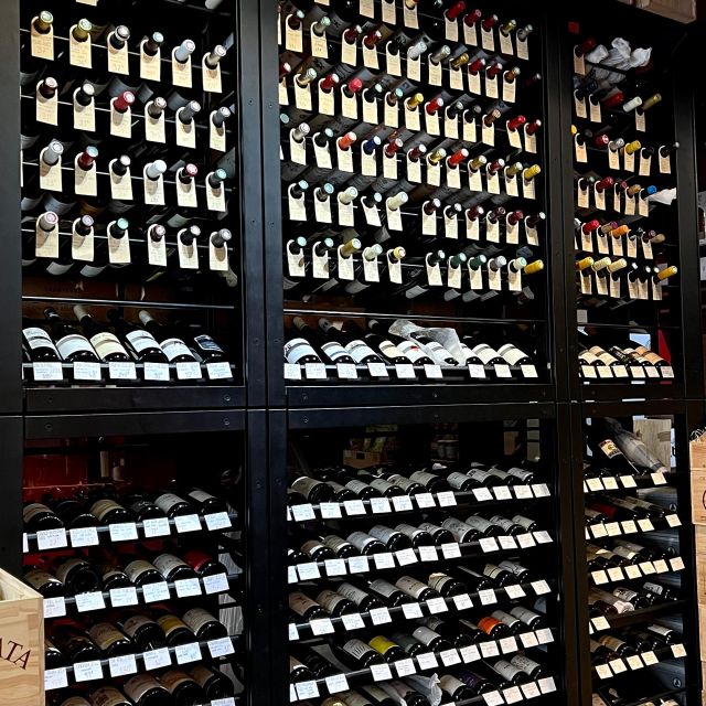 Paris : Wine tasting at the cellar of Joël Robuchon - Four wines that teach you how style changes the glass