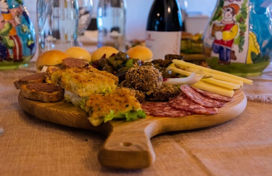 Partinico: Historic Sicilian Vineyard & Wine Tasting Tour - Walking among vines, olives, and citrus