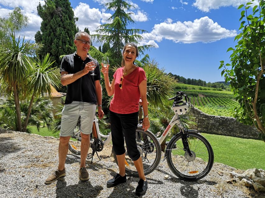 Penedès/BCN: Self-Guided eBike Tour with guided Winery Visit - Riding the vineyards at your own speed