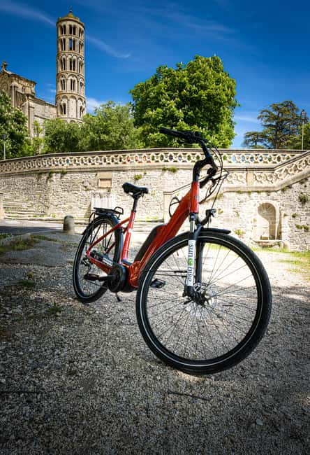 Picnic in the middle of a vineyard by e-bike - How the app changes the day