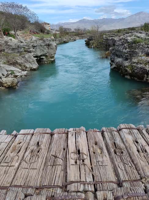 Podgorica by E-Bike: Vineyards, Wines & Waterfalls - Riding from Podgorica toward Plantaze