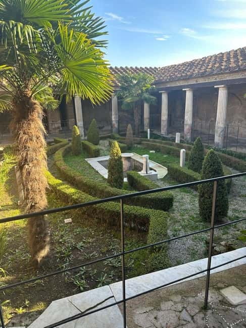 Pompeii and Vesuvius Cellars: Tour with Pick-Up in Positano - From Positano to Pompeii in one organized day