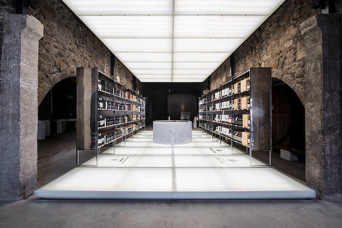 Port Wine Tour | 3 Cellars | 7 Tastings | 12 Participants Maximum - Starting at Cais de Gaia, where Port makes sense