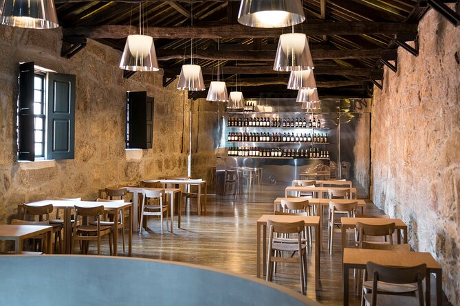 Port Wine Tour | 3 Cellars | 7 Tastings | 12 Participants Maximum - Who will enjoy this tour most?