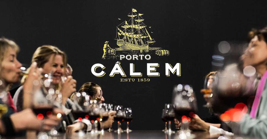 Porto: Cálem Cellar Tour, Interactive Museum & Wine Tasting - The museum starts the lesson with sights and smells