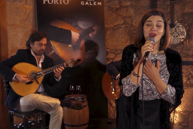 Porto: Cálem Cellar Tour, Live Fado Show and Wine Tasting - The Fado show in the cellar