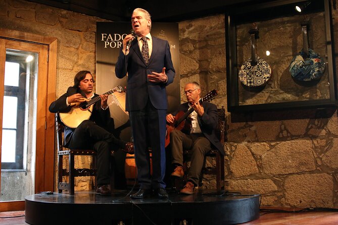Porto: Cálem Cellar Tour, Live Fado Show and Wine Tasting - Who should choose this Cálem evening?