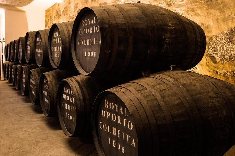 Porto: Carvalhas cellar tour at Real Companhia Velha - Seeing Port age in wood