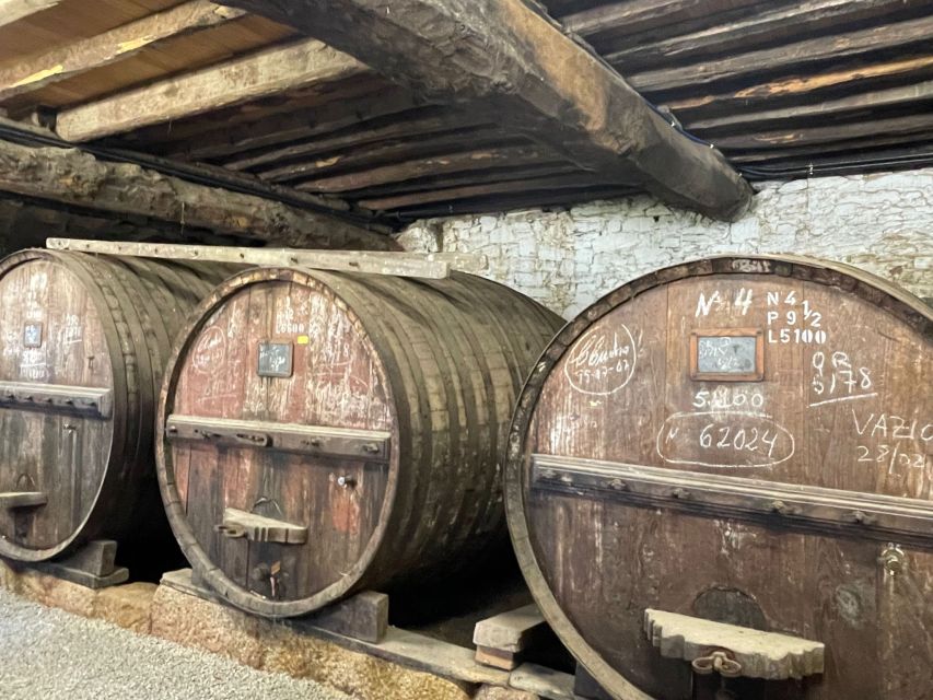 Porto: Douro Valley Tour with 3 Wineries and Lunch - The return to Porto takes patience